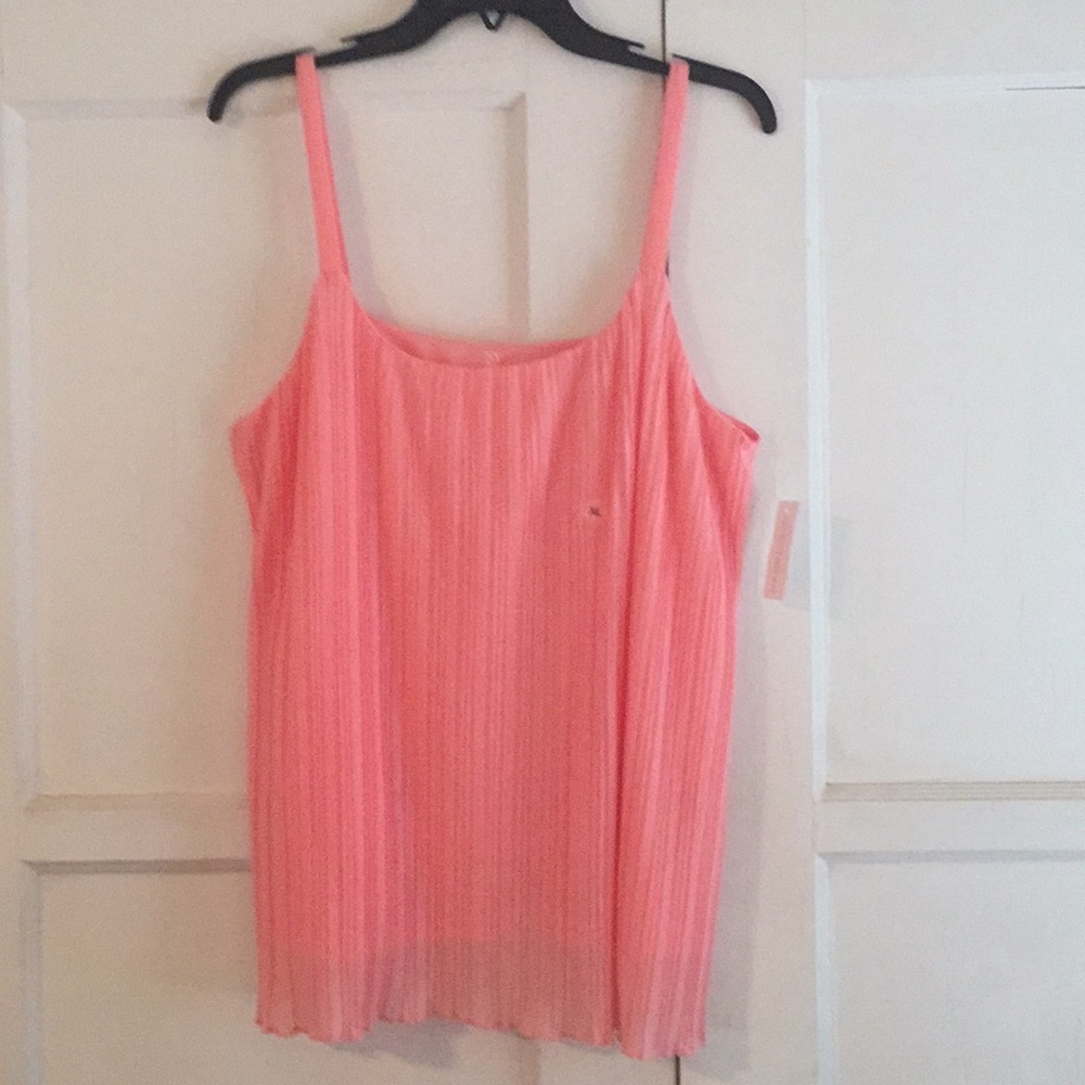 🌸NWT Lovely NY&C Tank Cami Size L , soft knit